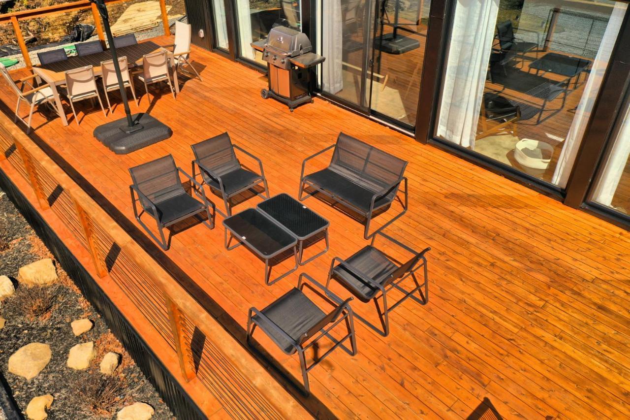 Kallm-Mont-Tremblant Chalet With Hot Tub, Pond & Beach On Private 7Acre Estate Lac-Superieur Exteriör bild