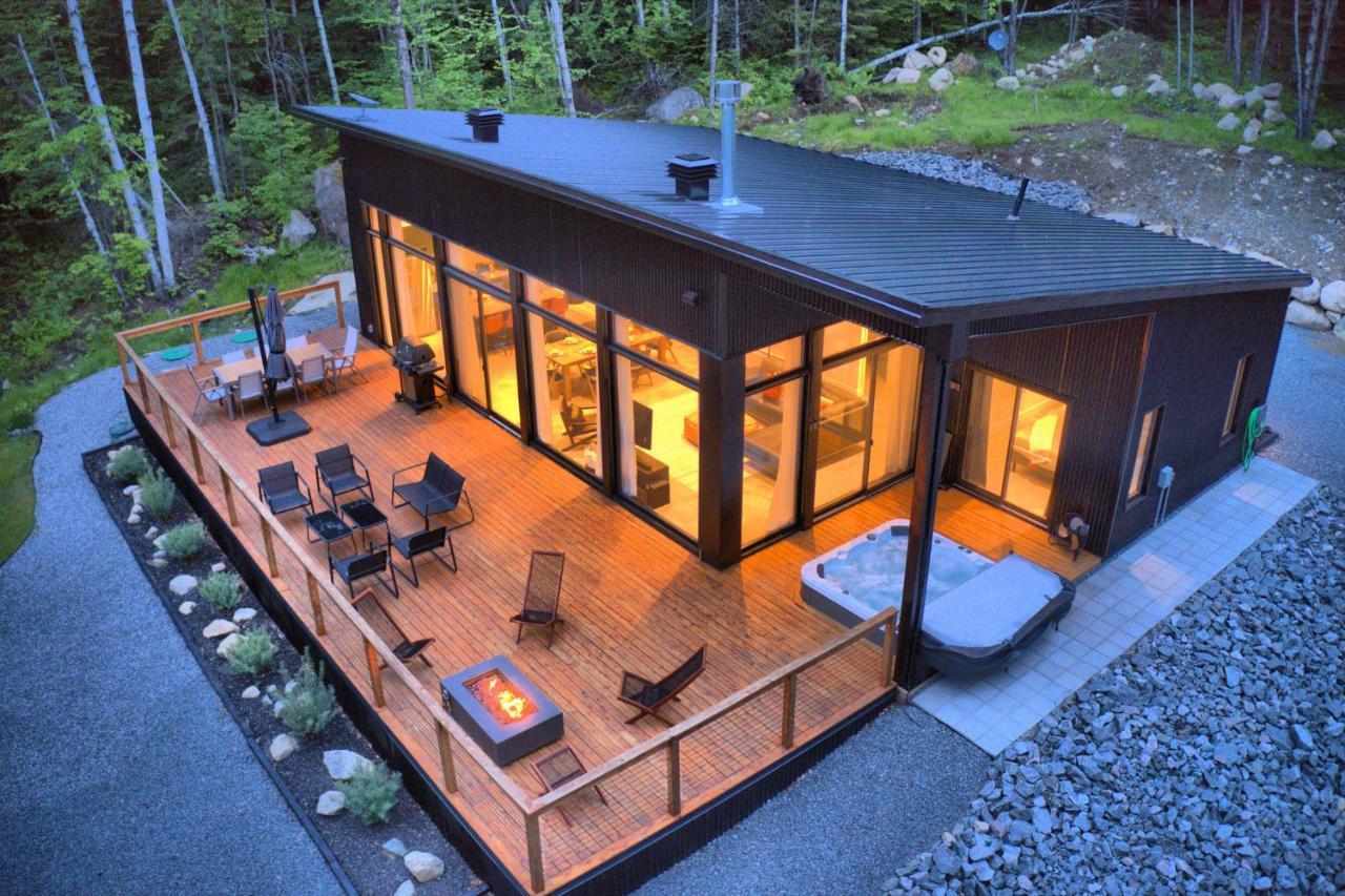 Kallm-Mont-Tremblant Chalet With Hot Tub, Pond & Beach On Private 7Acre Estate Lac-Superieur Exteriör bild