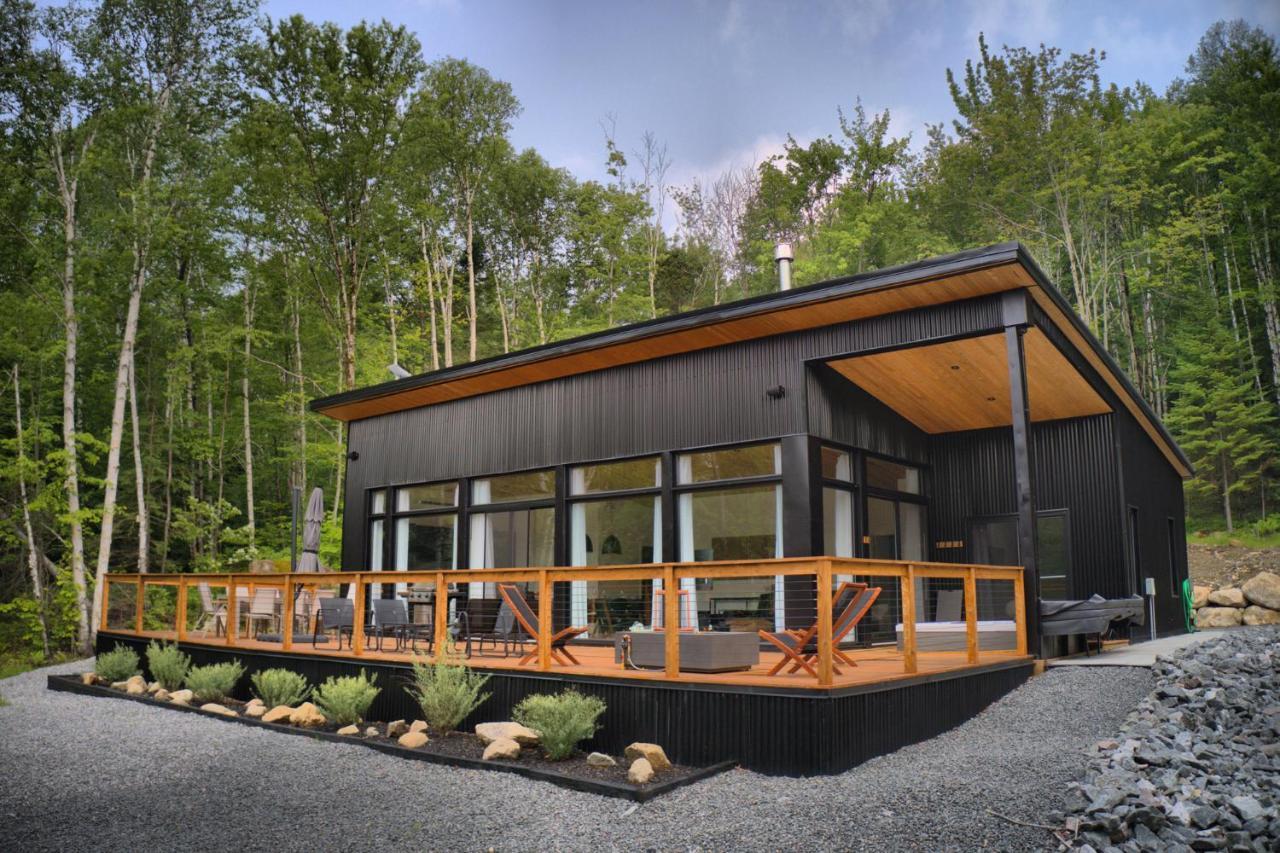 Kallm-Mont-Tremblant Chalet With Hot Tub, Pond & Beach On Private 7Acre Estate Lac-Superieur Exteriör bild