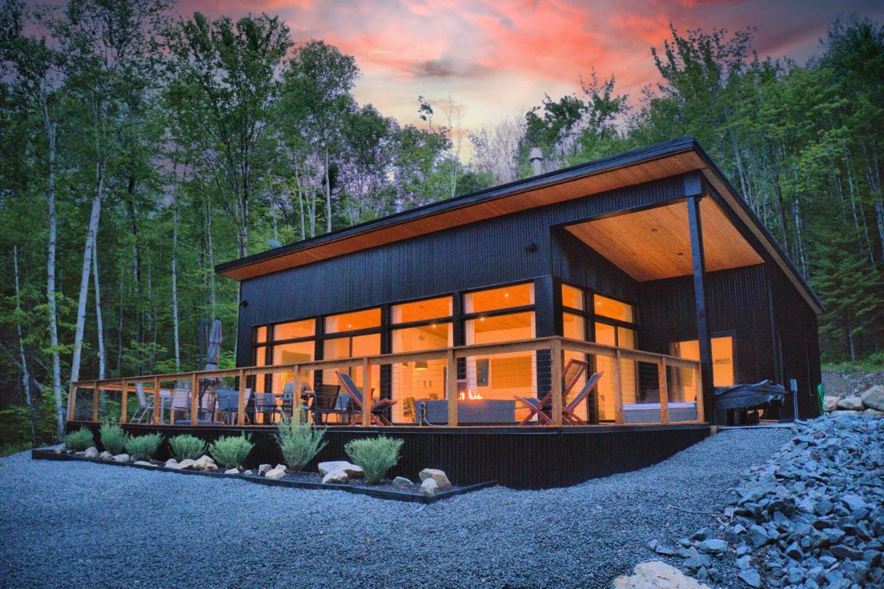Kallm-Mont-Tremblant Chalet With Hot Tub, Pond & Beach On Private 7Acre Estate Lac-Superieur Exteriör bild