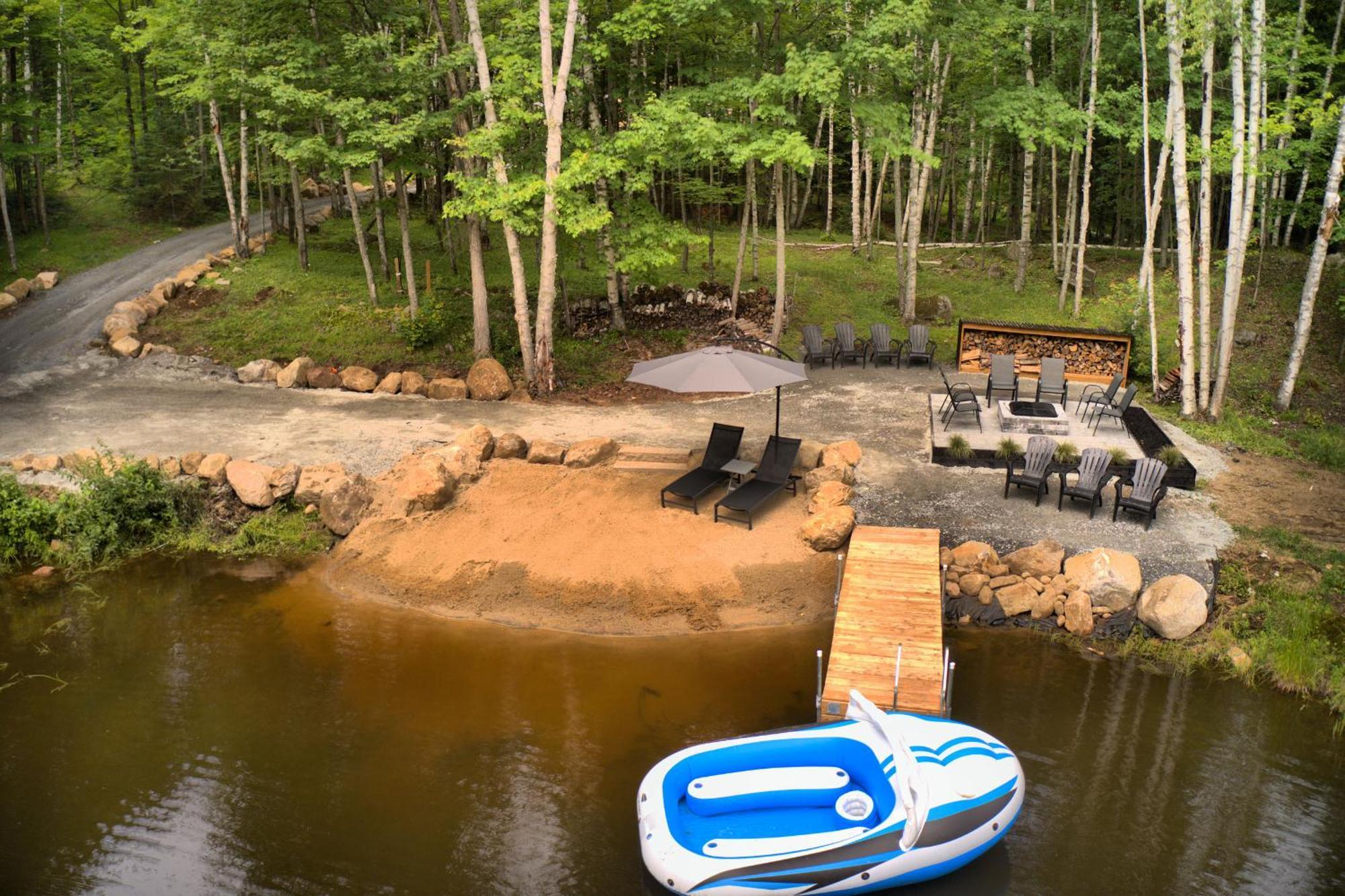 Kallm-Mont-Tremblant Chalet With Hot Tub, Pond & Beach On Private 7Acre Estate Lac-Superieur Exteriör bild